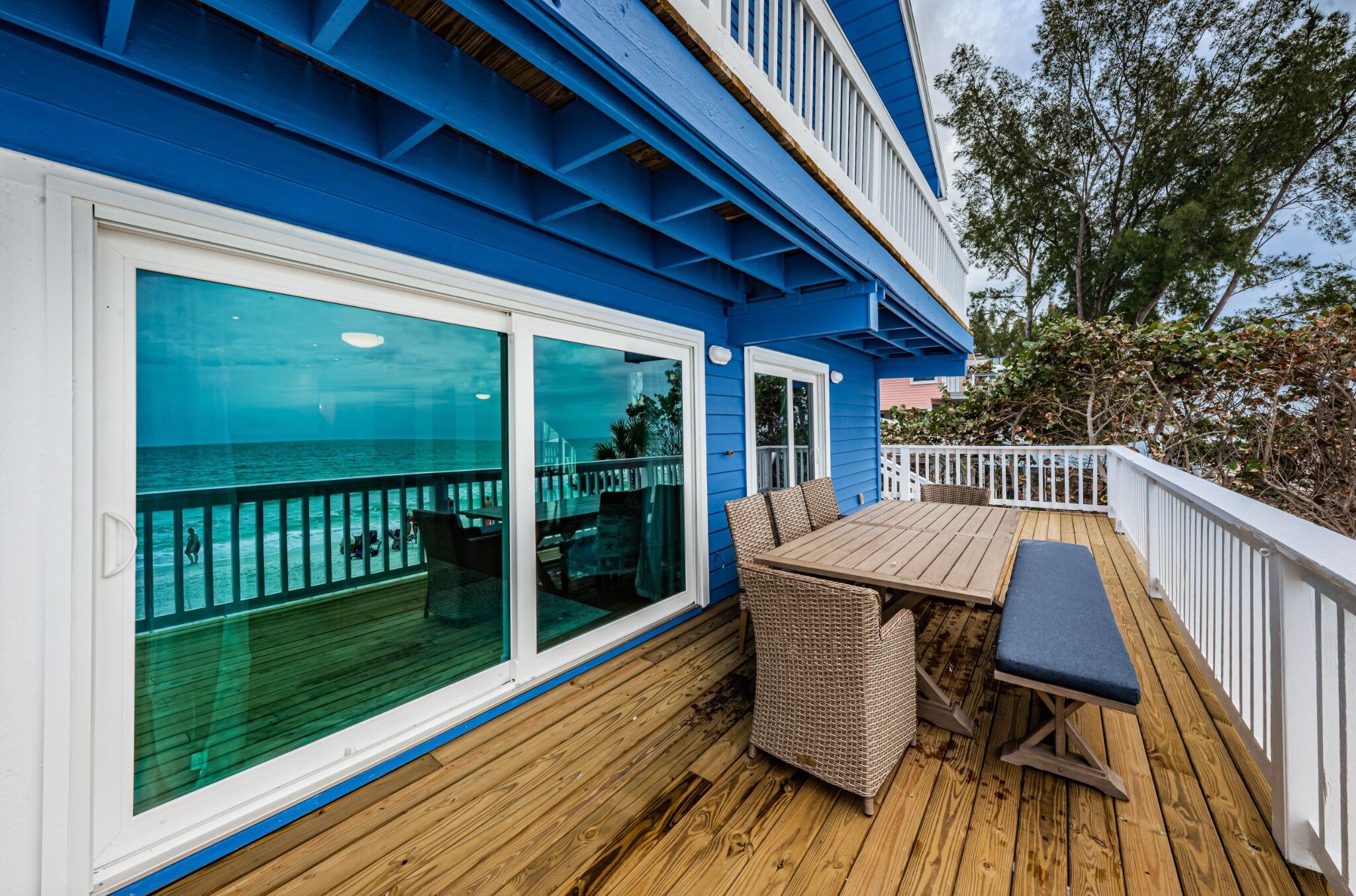 Main Balcony Lounge Area - 8432 W Gulf Blvd