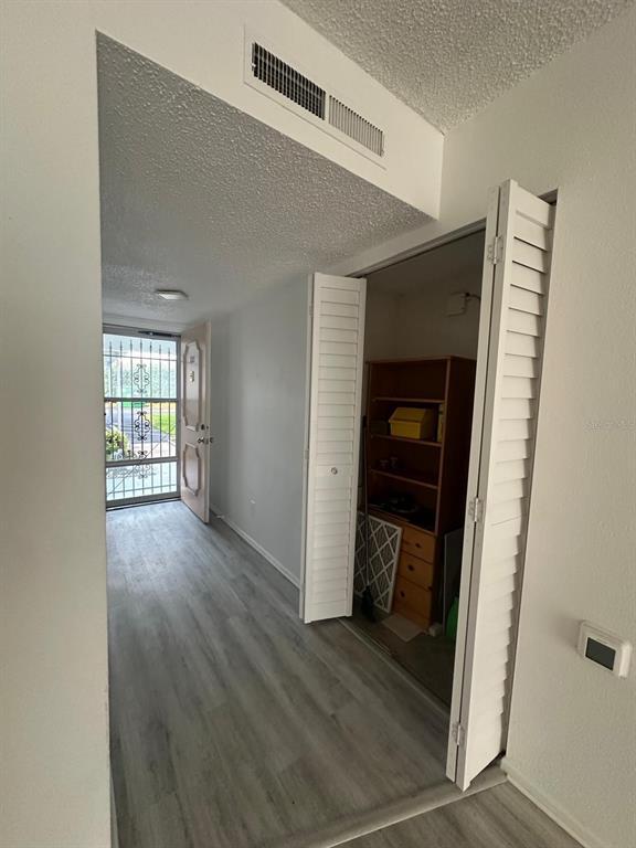 Building Photo - 2060 Marilyn St