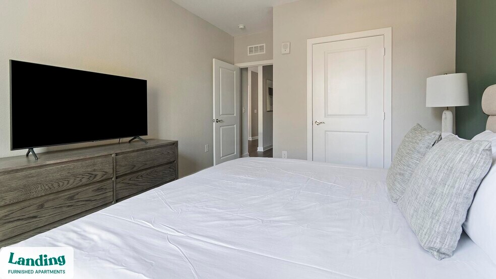 Building Photo - 215 Hunters Lk Wy