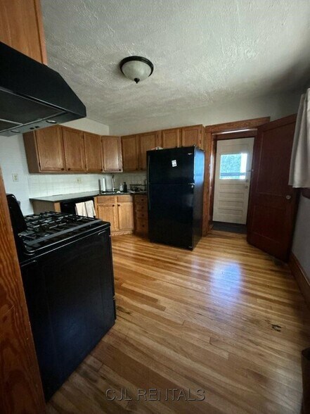 Primary Photo - 209 South St