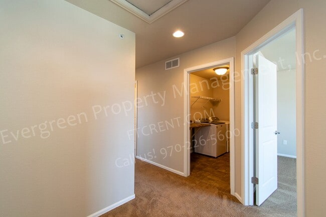 Building Photo - 2802 Exmoor Ln