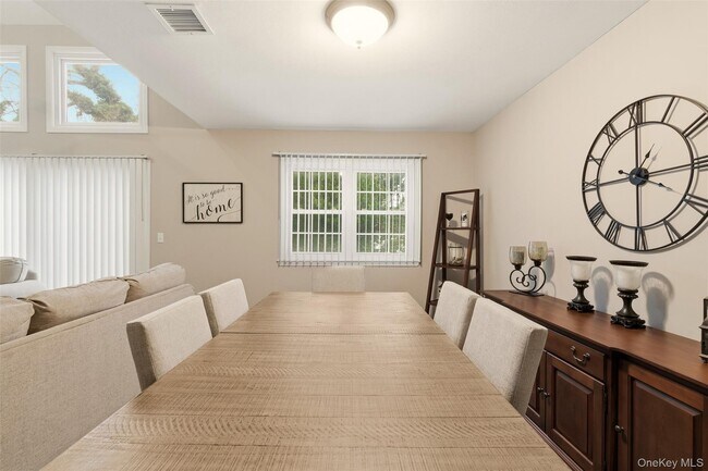 Building Photo - 11 Indian Trce