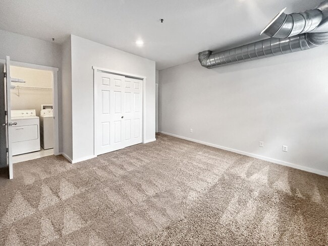 Building Photo - $0 DEPOSIT OPTION. 2 BED 2.5 BATH CONDO AT STUDIO 70 IN DENVER'S GOLDEN TRIANGLE. PARKING INCLUDED!