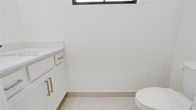 Building Photo - 20930 SW 96th Ave