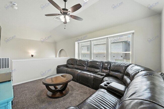 Building Photo - 3829 Honey Grove Dr