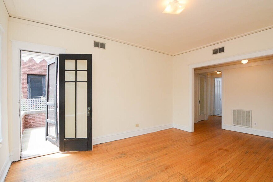 Building Photo - 2524 N Kedzie Blvd
