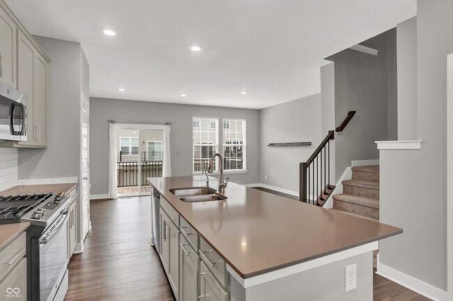 Building Photo - 3517 Buckner Dr