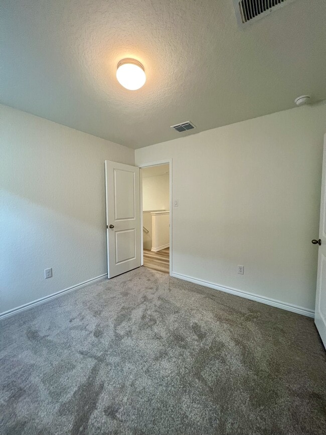 Building Photo - 14839 Vance Jackson Rd