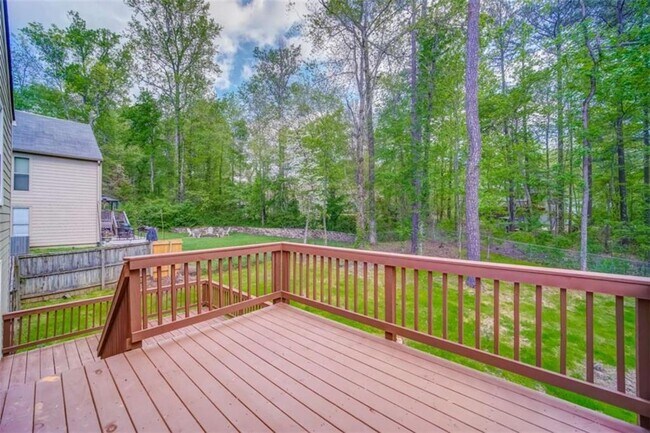 Building Photo - 2218 Woodfern Dr