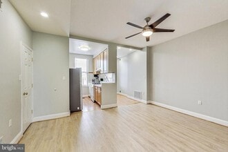 Building Photo - 1248 Maryland Ave NE