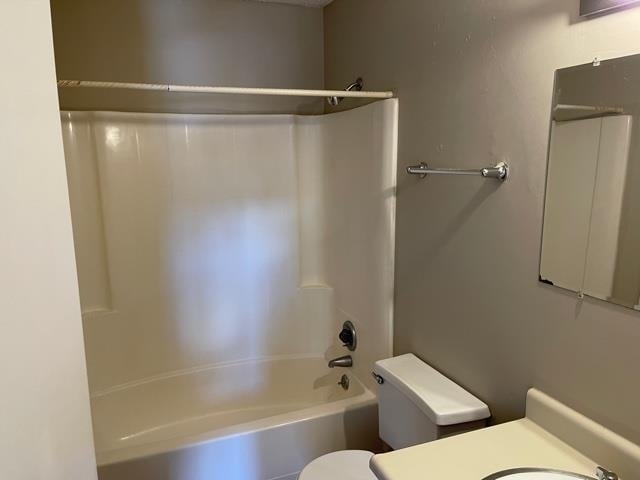 Building Photo - 124 Valley Rd