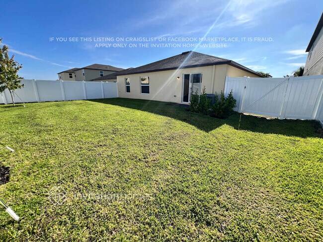 Building Photo - 737 Carlyle Wy