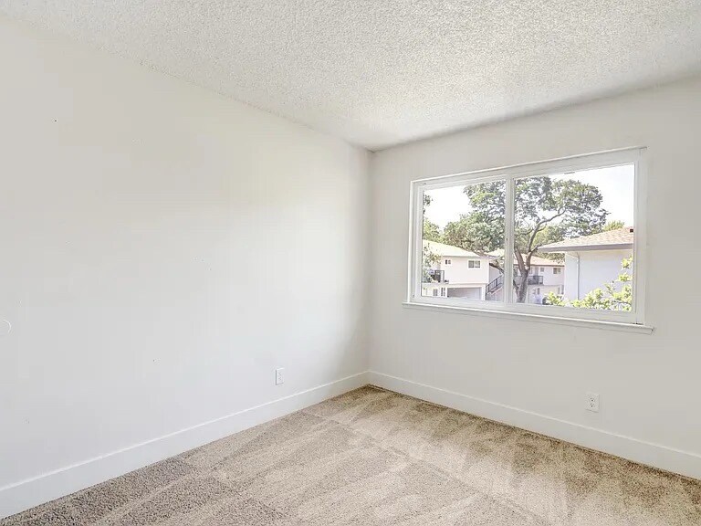 Building Photo - 4748 Greenholme Dr