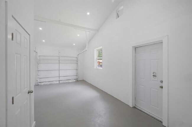 Building Photo - 2601 Taylor St