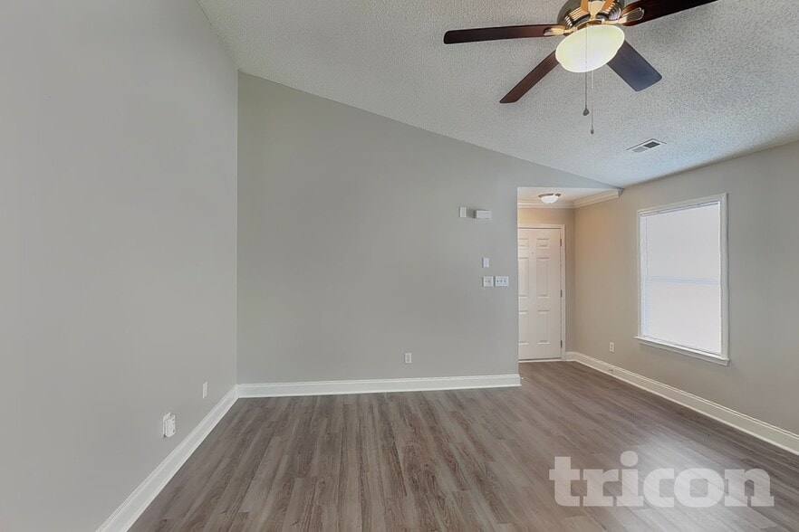 Building Photo - 11608 Stewarts Crossing Dr