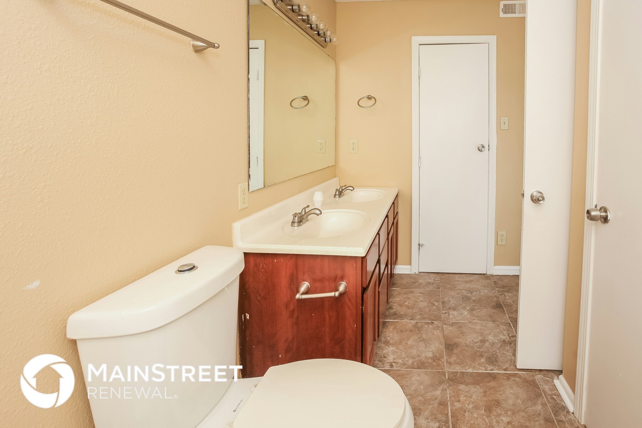 Building Photo - 1180 Odell Ln