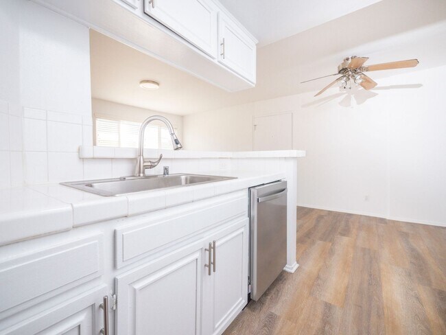 Interior Photo - 5308 Denny Ave