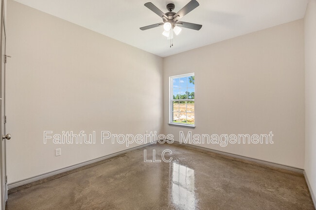 Building Photo - 13554 FM 14
