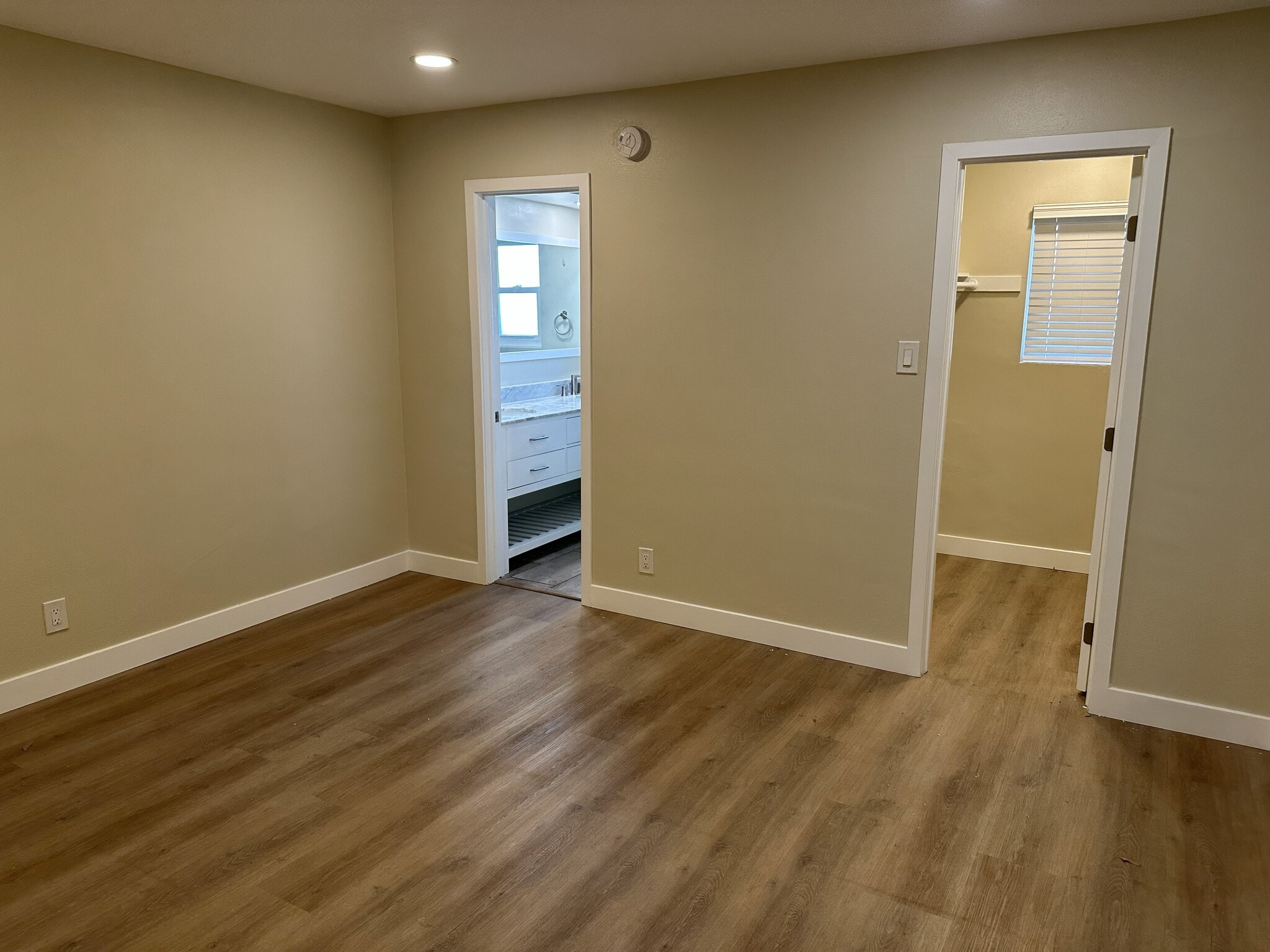 Primary Bedroom - 21035 Bryant St