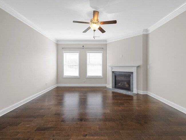 Building Photo - Beautiful 4 BR, 2 BA Home, 2 Car Garage wi...