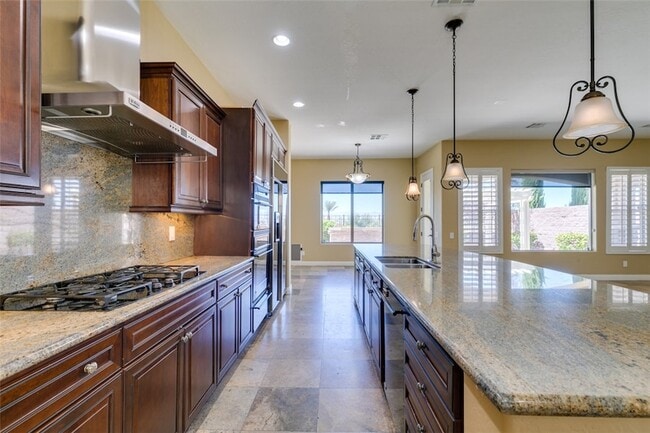 Building Photo - 2713 Cyrano St