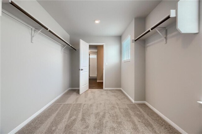 Building Photo - 212 Strand Ln