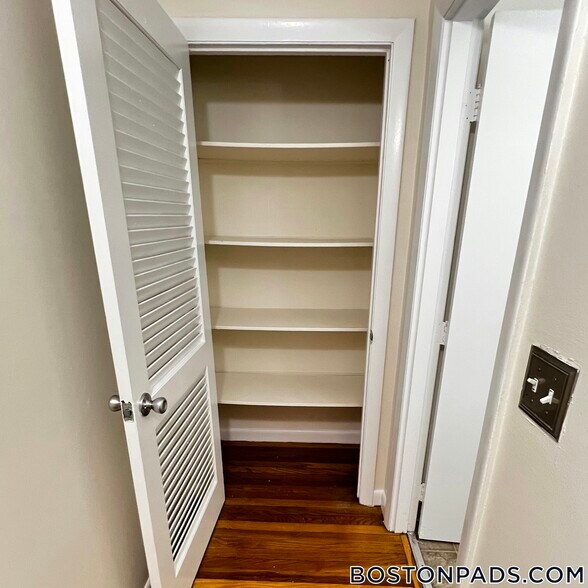 Building Photo - 66 Homer Ave