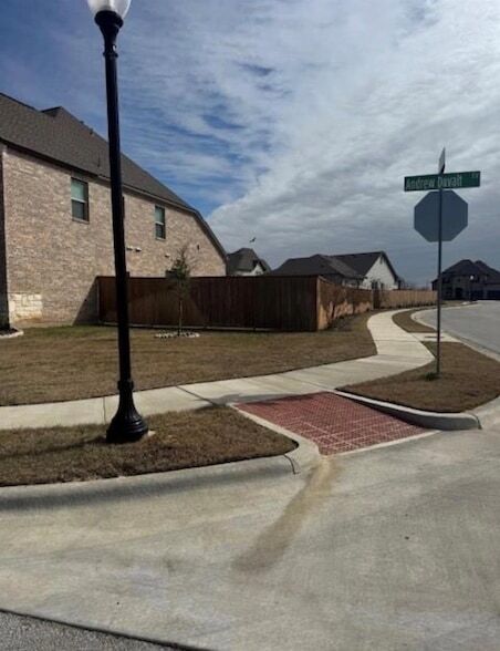 Building Photo - 113 Andrew Duvalt Cv