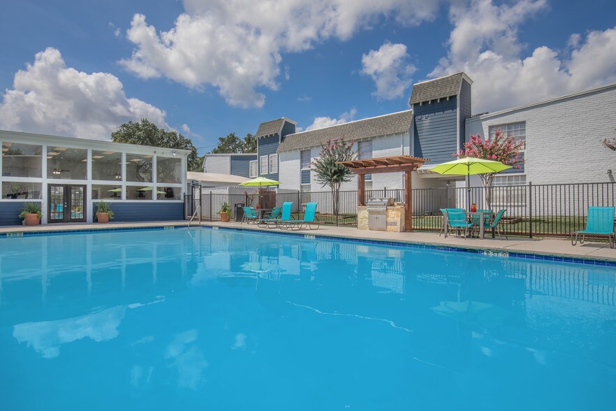 Whispering Oaks 1200 N Loop 336 W Conroe TX 77301 Apartment Finder