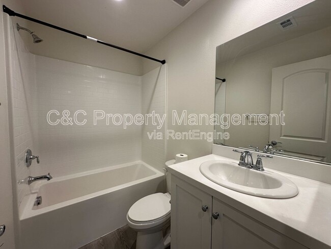 Building Photo - 10608 Appaloosa Ave