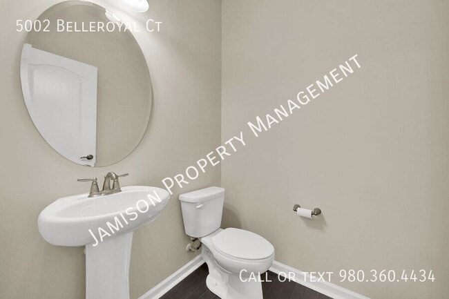 Building Photo - 5002 Belleroyal Ct