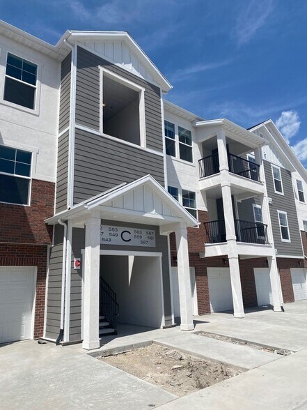 Building Photo - 549 N 360 W