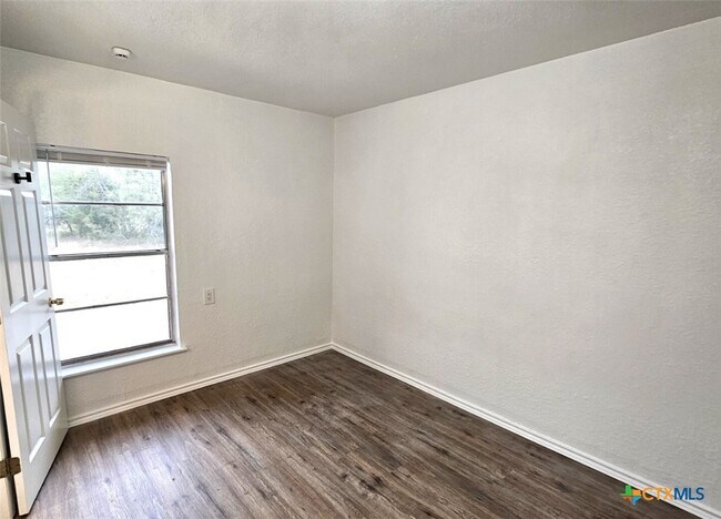 Building Photo - 105 Santa Clara St