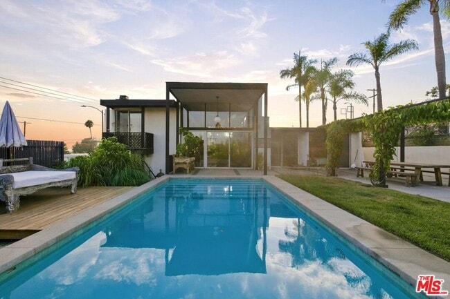 Building Photo - 936 Fortune Way