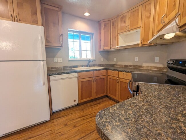 Building Photo - 4-Bedroom, 2-Bath Home In The Amazon Area ...