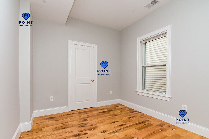 Building Photo - 244 Leyden St