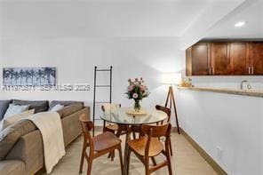 Building Photo - 257 S Cypress Rd