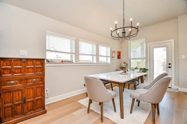 Building Photo - 18426 Bluebird Br Ln