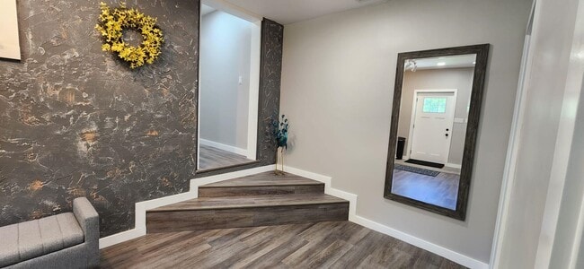 Building Photo - 5200 Choctaw St