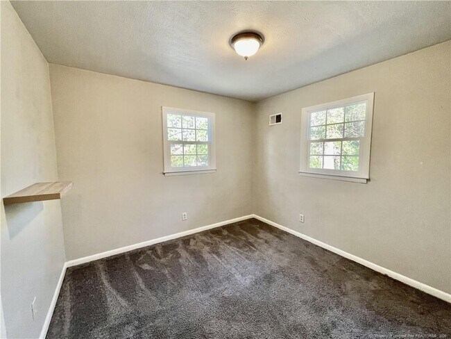 Building Photo - 830 Pilot Ave