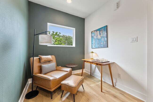 Building Photo - 515 Altic St