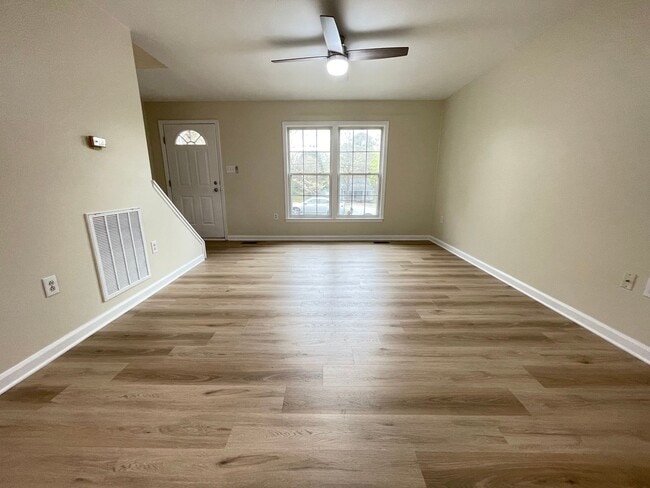 Building Photo - Incredible, newly renovated 3 br 3.5 ba Ca...
