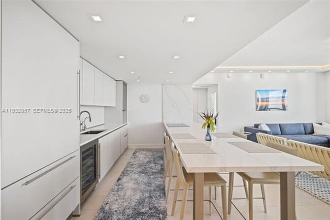 Building Photo - 6899 Collins Ave