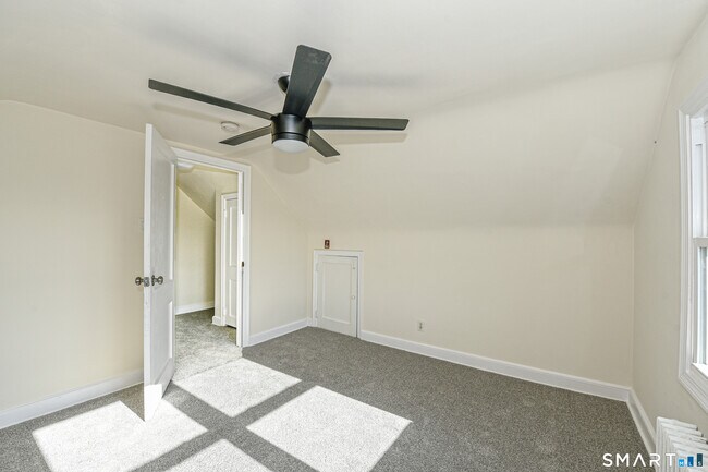 Building Photo - 146 Warsaw St