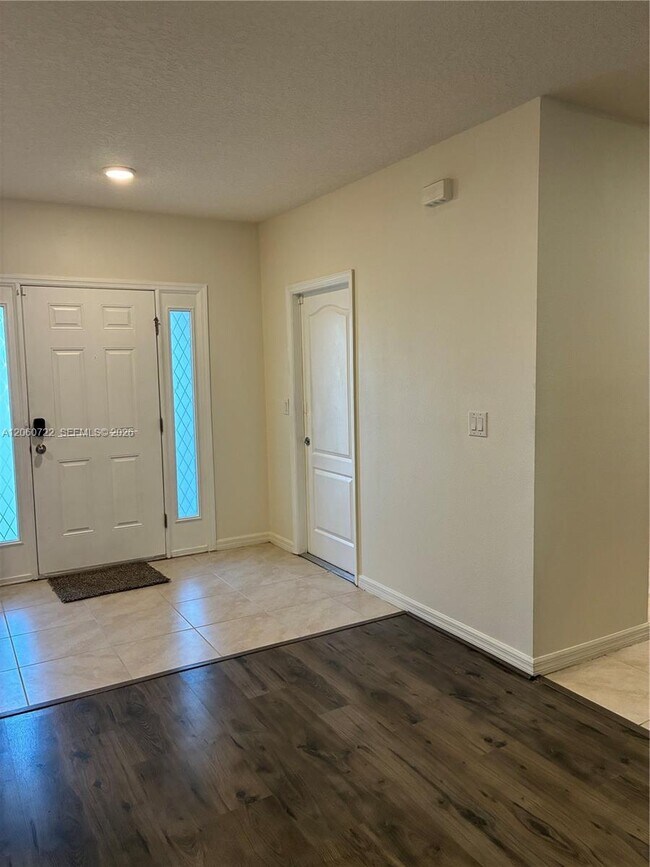 Building Photo - 1612 Primo Ct