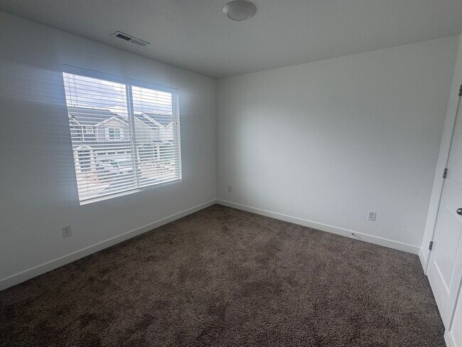 Building Photo - Beautiful Lehi townhome for rent!