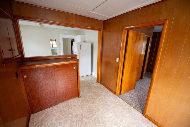 Building Photo - 112 E 15th St