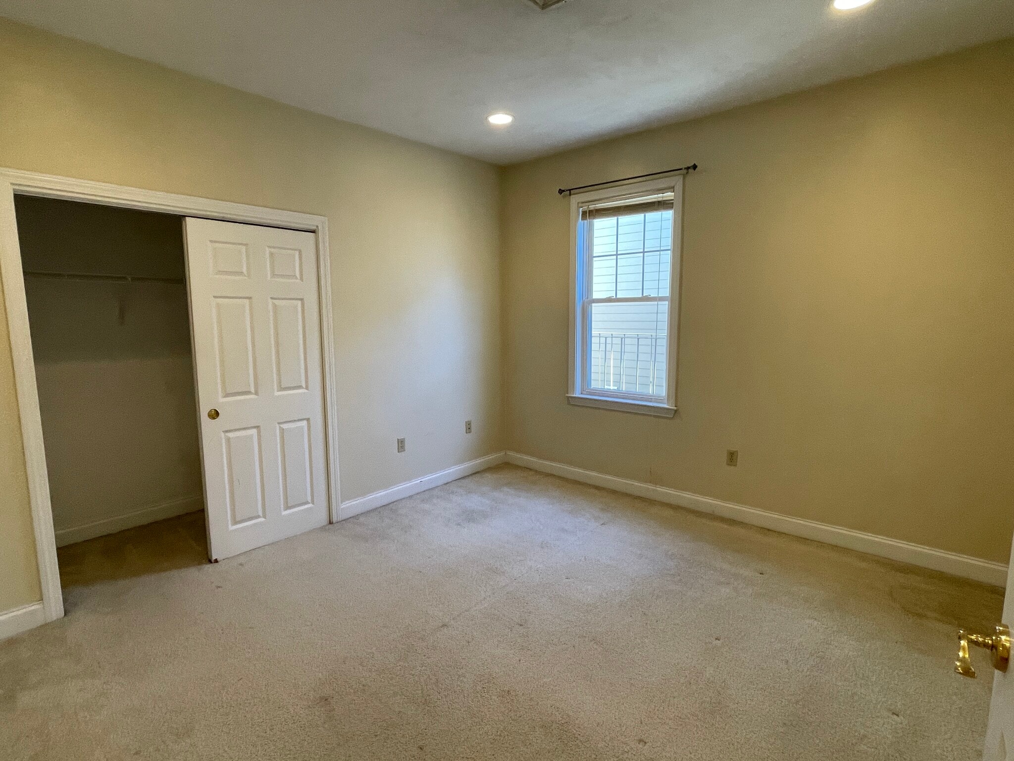 Building Photo - 454 Green St