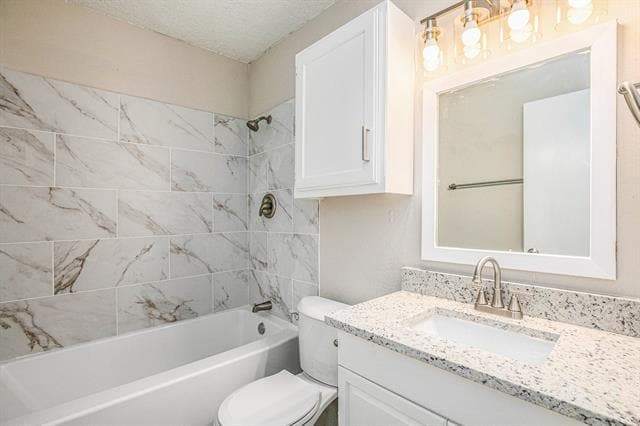 Building Photo - 2114 Windhurst Dr