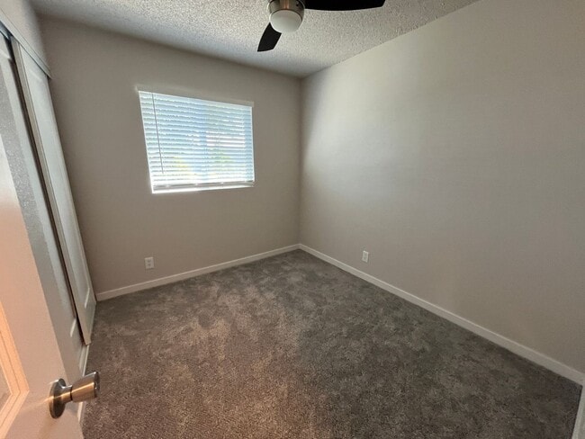 Building Photo - Remodeled cozy home in North Redding!
